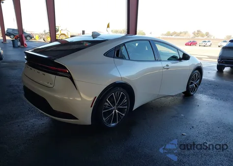 2023 Toyota Prius Xle z USA, uszkodzony, nr VIN JTDACAAU1P3000424